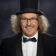 Immobilienmakler | Uver Schumacher www.simimmobilien.de Immobilienmakler | Uver Schumacher www.simimmobilien.de