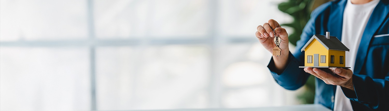 Sie möchten Ihr Haus verkaufen? Sie möchten Ihr Haus verkaufen? Immobilienmakler | www.simimmobilien.de